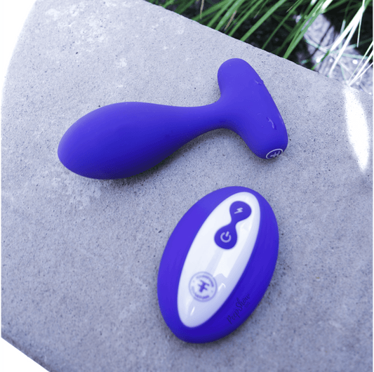 FemmeFunn Plua Plug Strong Vibrating Anal Plug